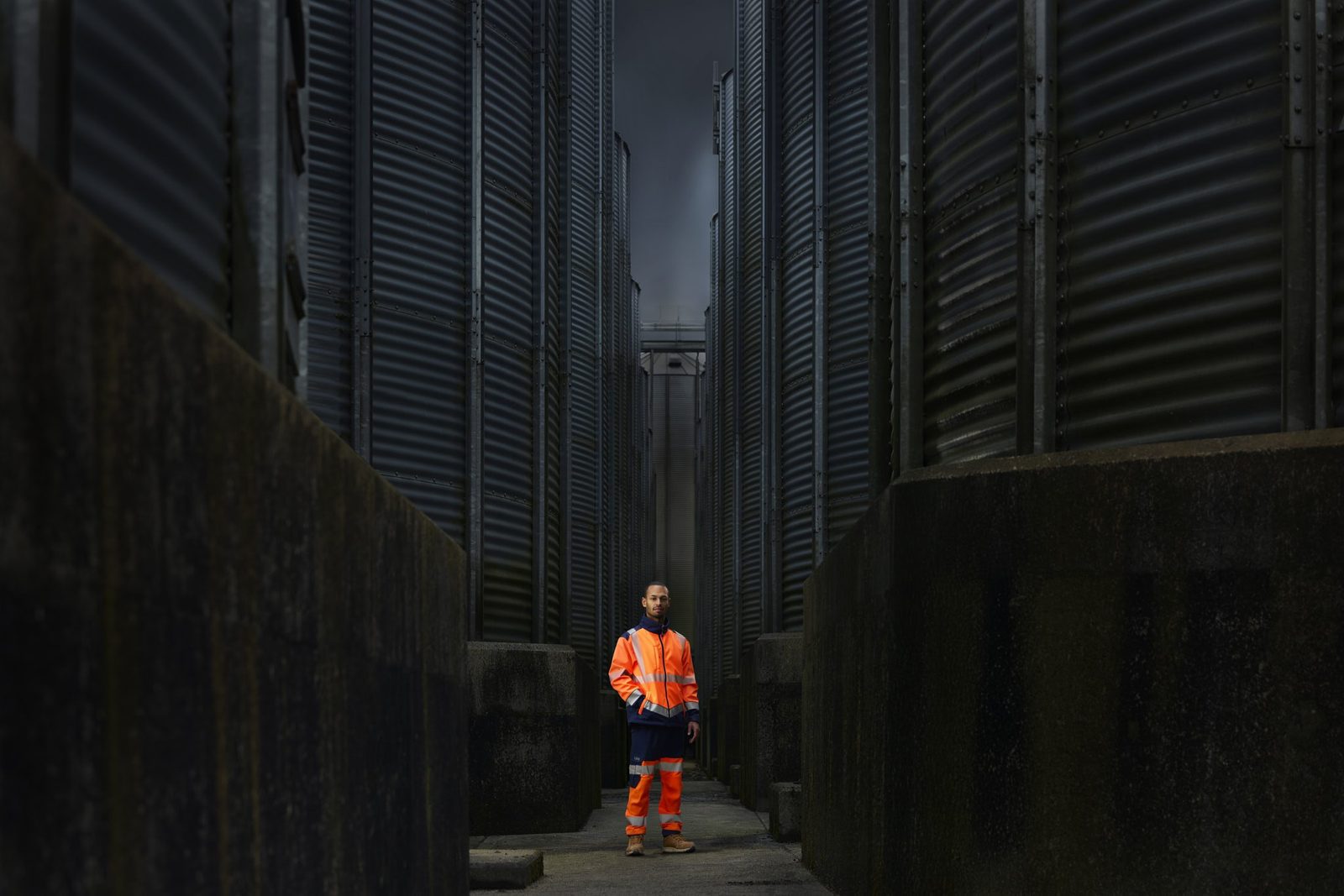 Leo Workwear - 9 Images